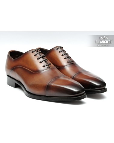 Stringata da uomo in pelle